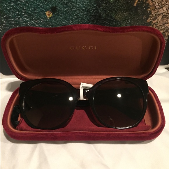 Gucci Accessories - ❤️Gucci Havana sunglasses 54mm❤️